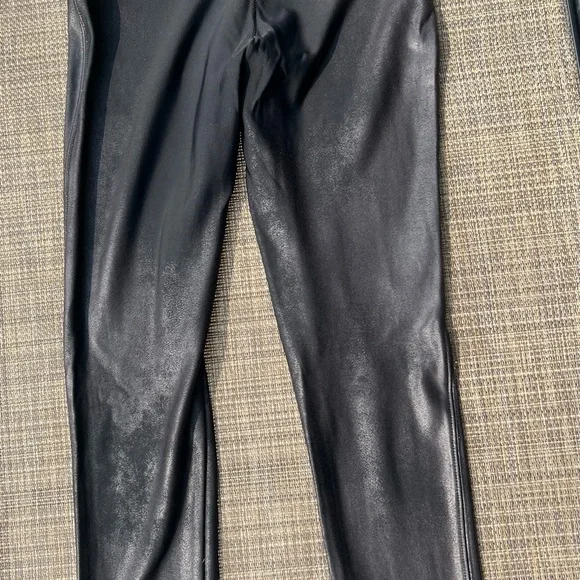 Spanx high waisted faux leather legging - Picture 4 of 4